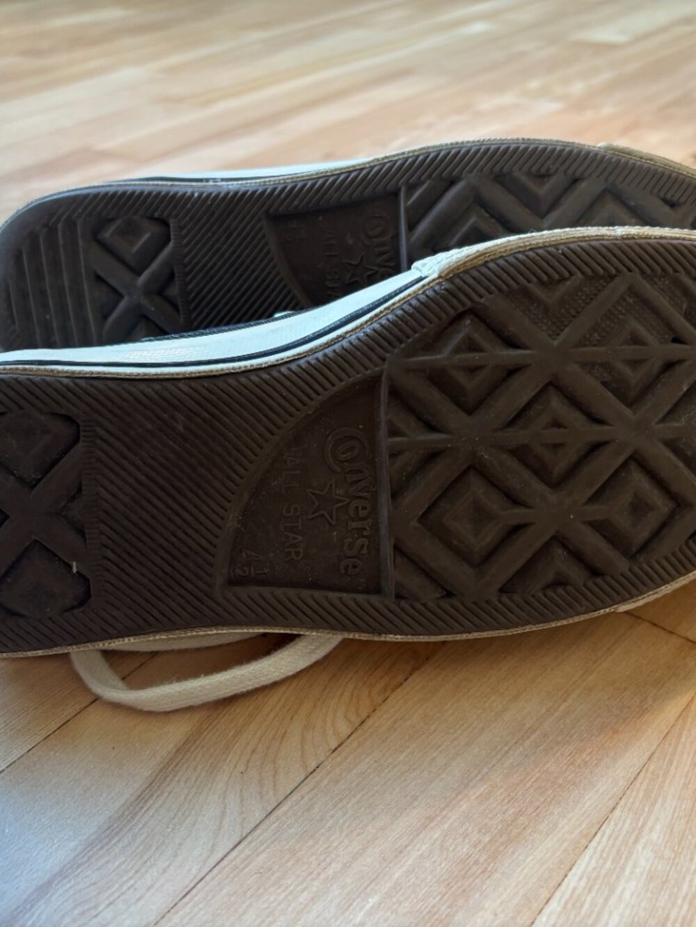 Leather Converse - Picture 2 of 2